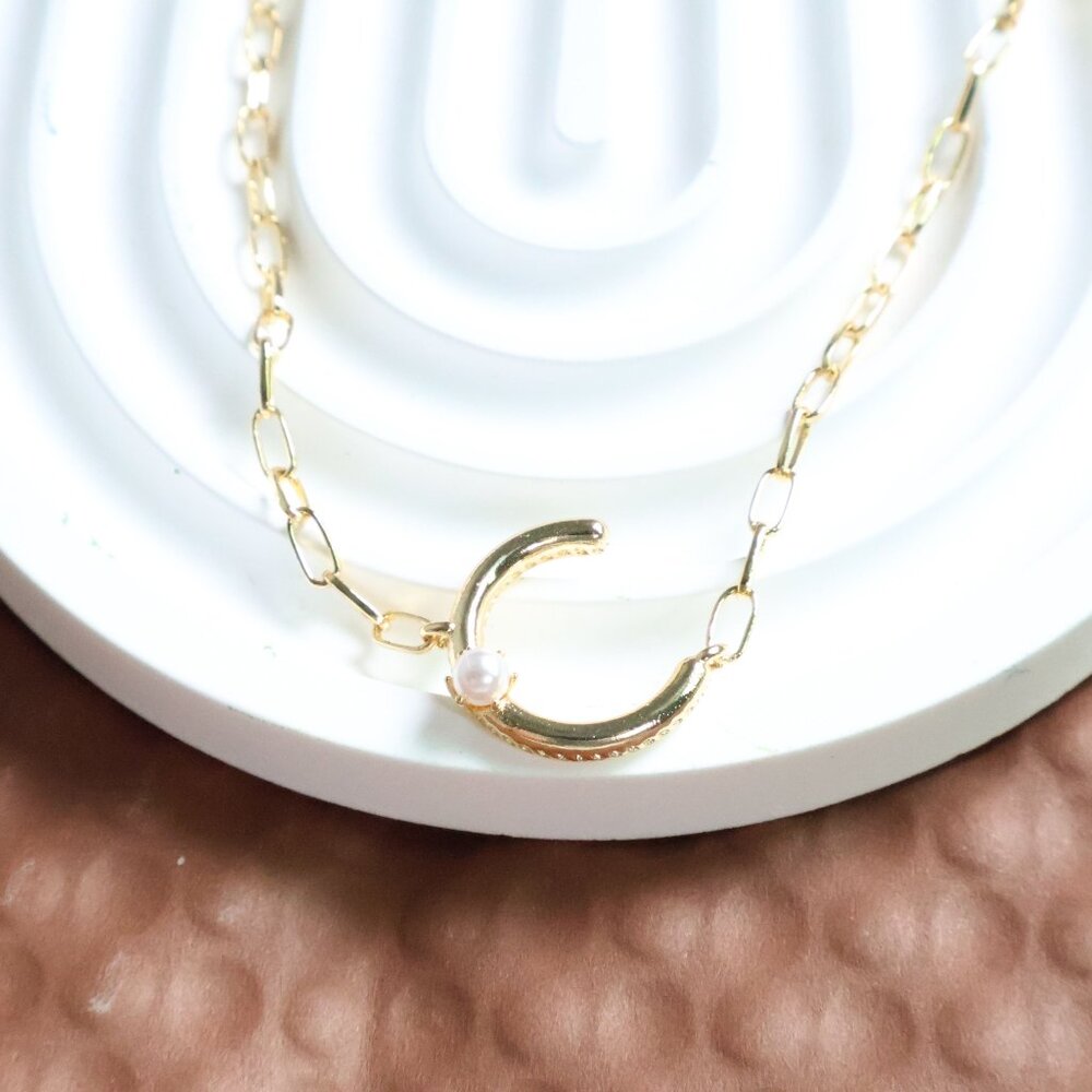 Kendra Scott Freshwater Cultured Pearl Gold Necklace - Letter C - Picture 2 of 2